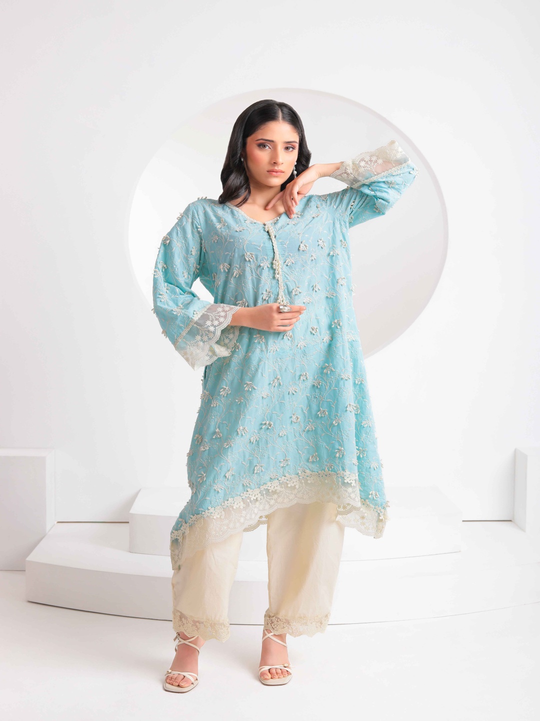 

The Front Row Lace Work Embroidered V-Neck Pure Cotton Tunic And Trouser, Blue
