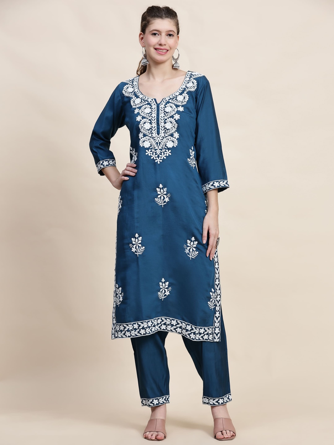 

Raave Notch-Neck Floral Embroidered Straight Kurta With Trousers, Teal