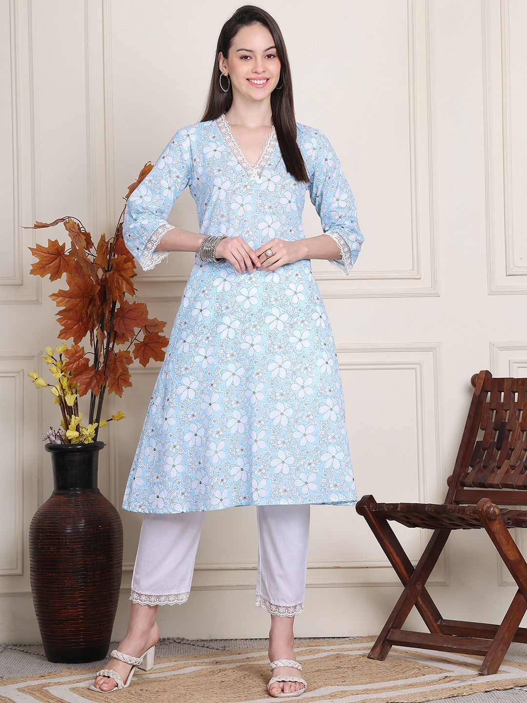 

SOUNDARYA Floral Printed V-Neck Pure Cotton Straight Kurta With Trousers, Blue