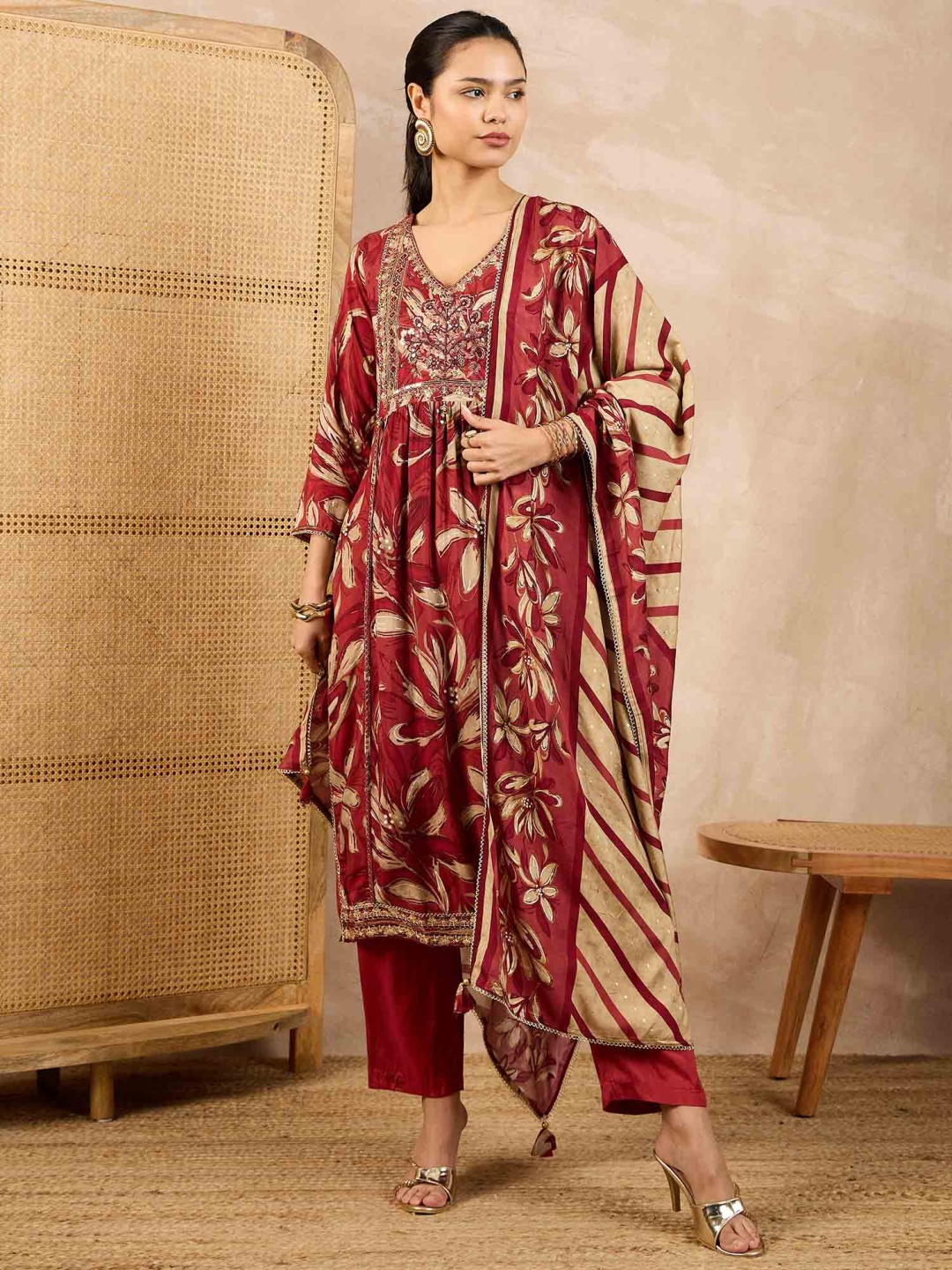 

all about you Floral Printed V Neck Sequinned Chanderi Silk Kurta With Trousers & Dupatta, Maroon