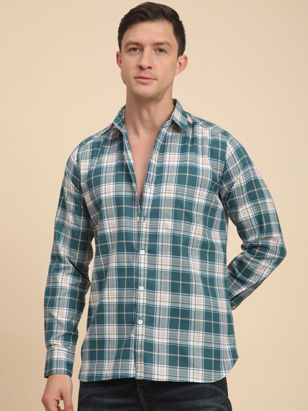 

Voroxy Men Comfort Fit Spread Collar Tartan Checked Casual Shirt, Green