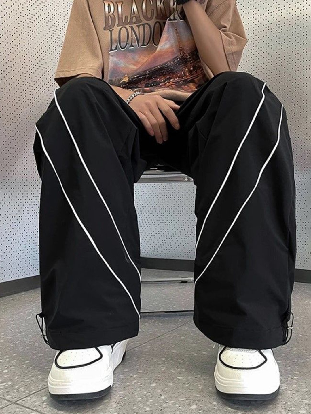 

culish Men Mid-Rise Track Pants, Black