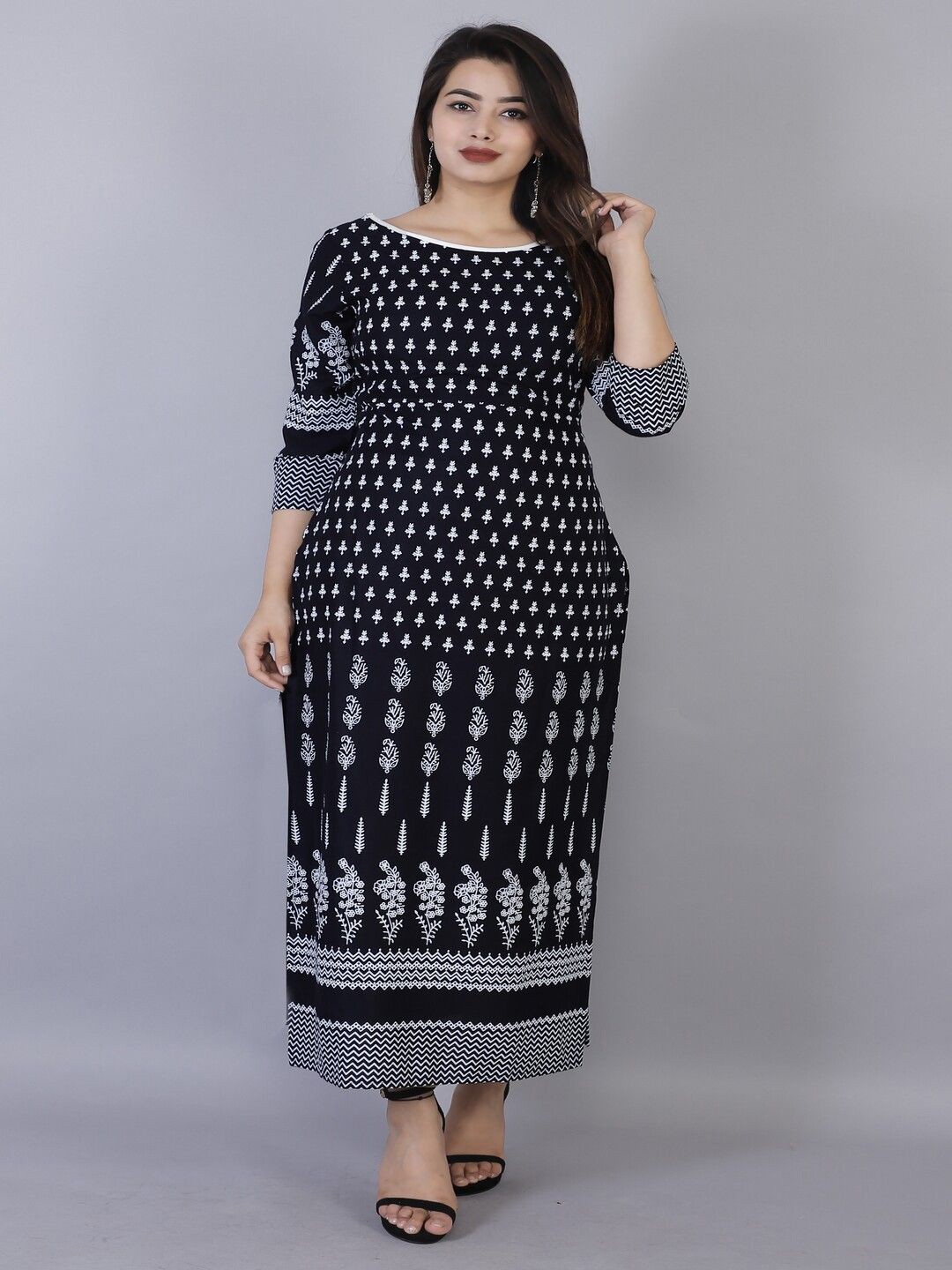 

Malia Printed Straight Kurta, Navy blue