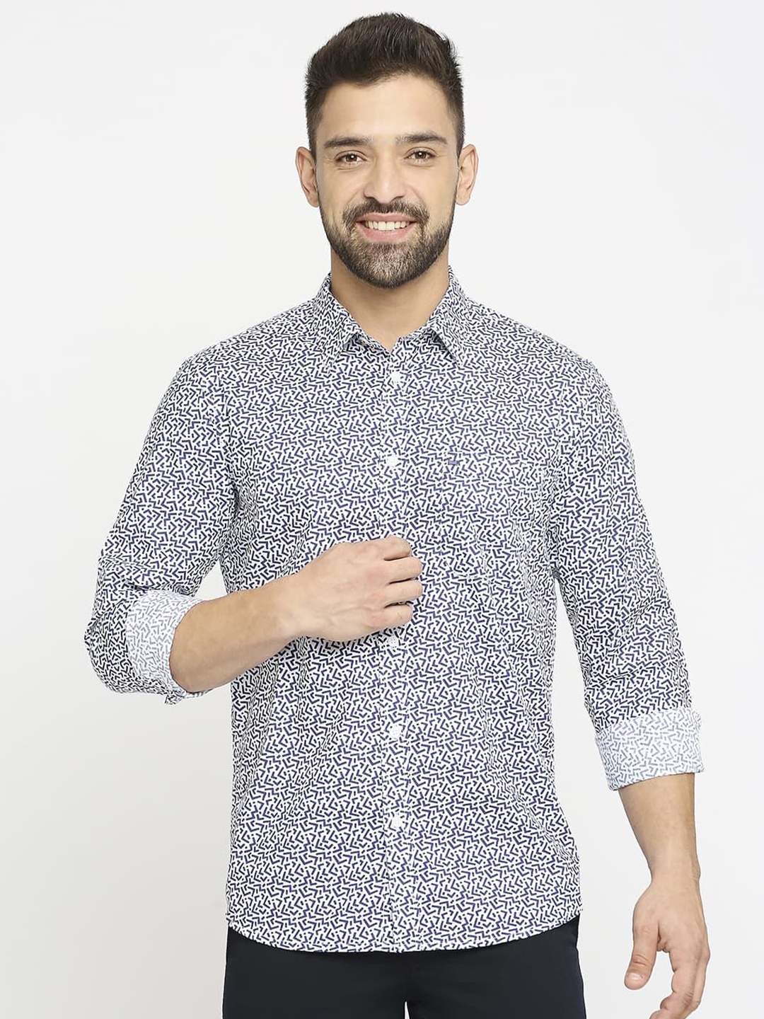 

Basics Men Relaxed Fit Spread Collar Abstract Printed Cotton Casual Shirt, Blue