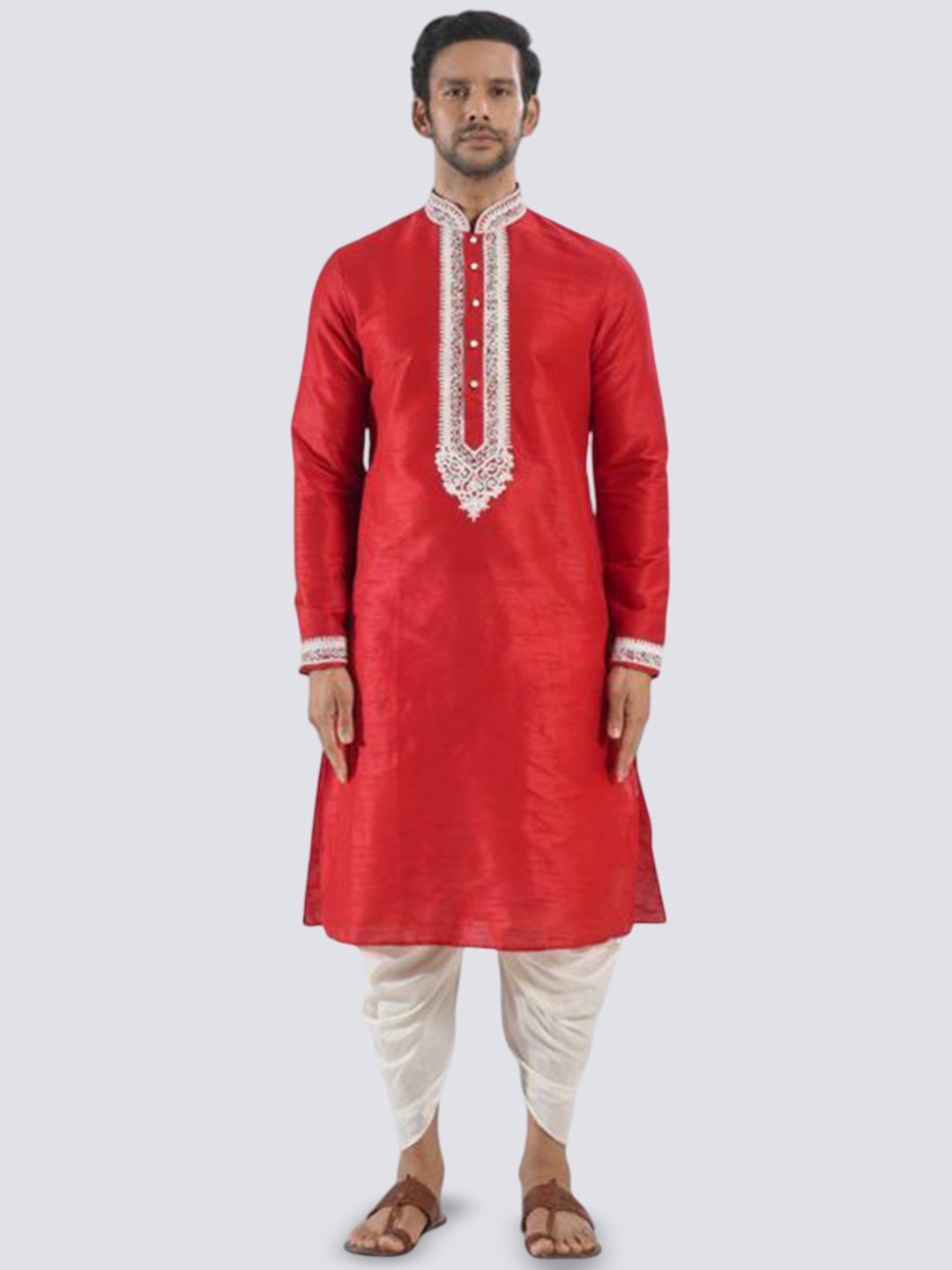 

SULAKSHACOUTUREZ Men Ethnic Motifs Yoke Design Regular Thread Work Kurta with Patiala, Red