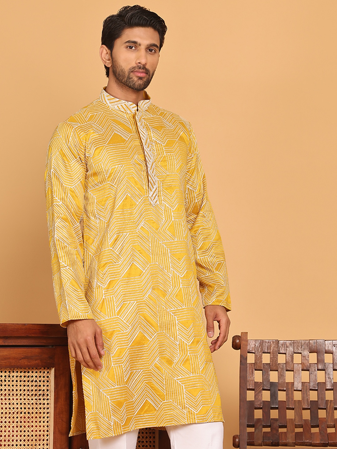 

Jompers Geometric Embroidered Mandarin Collar Silk Straight Kurta, Mustard