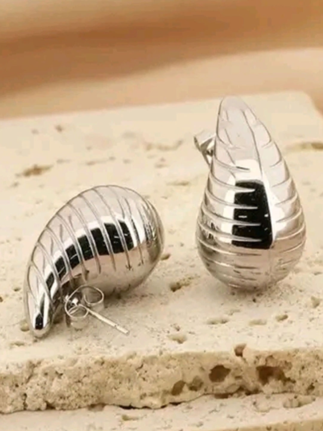 

MADDY SPACE Teardrop Shaped Studs, Silver