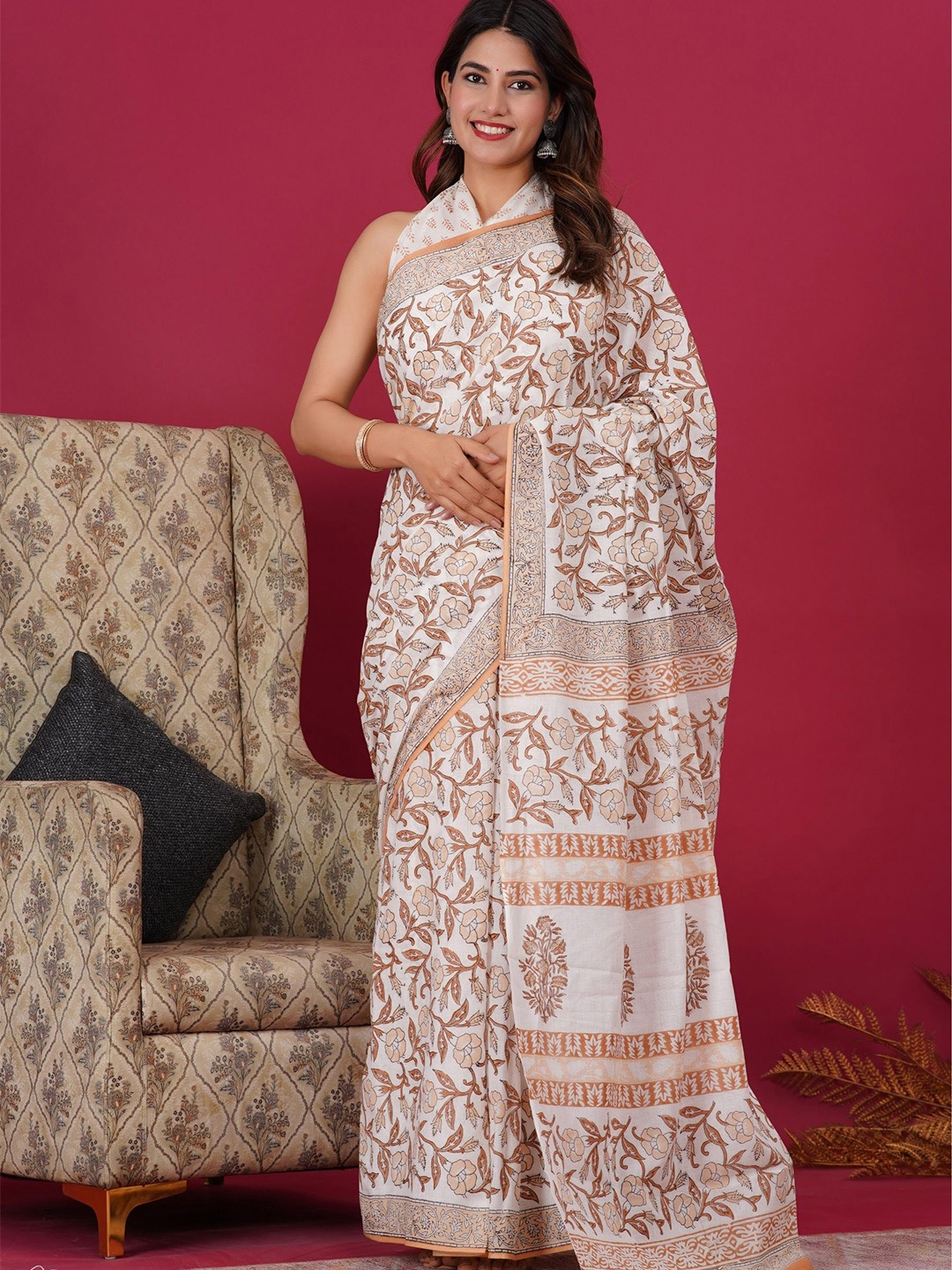 

Shivanya Handicrafts Floral Printed Pure Cotton Block Print Saree, Brown