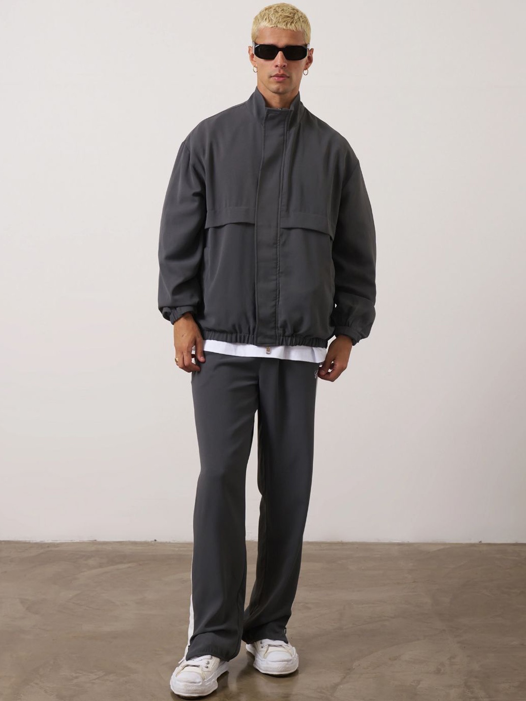 

EVERDION Men Mock Collar Tracksuits, Grey
