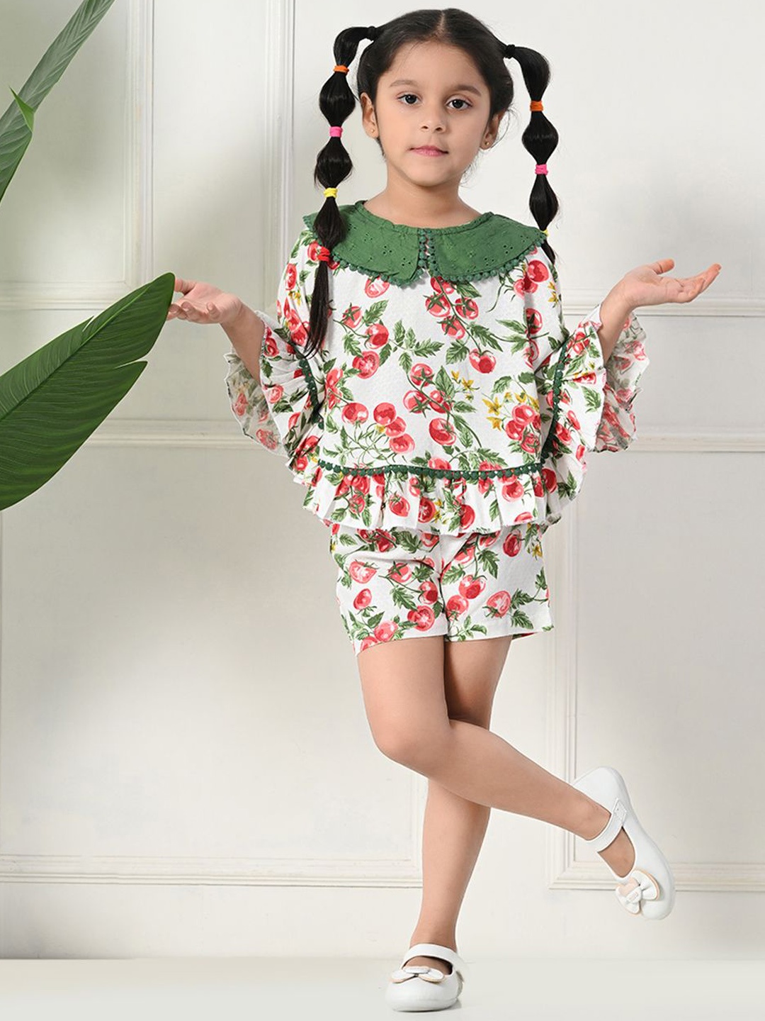 

BAESD Girls Floral Printed Round Neck Pure Cotton Top With Shorts, Green