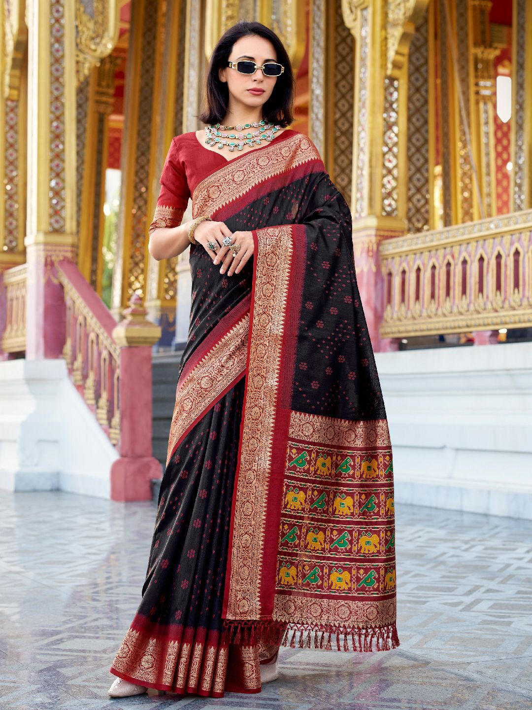

LeeliPeeri Designer Bandhani Printed Zari Tussar Saree, Black