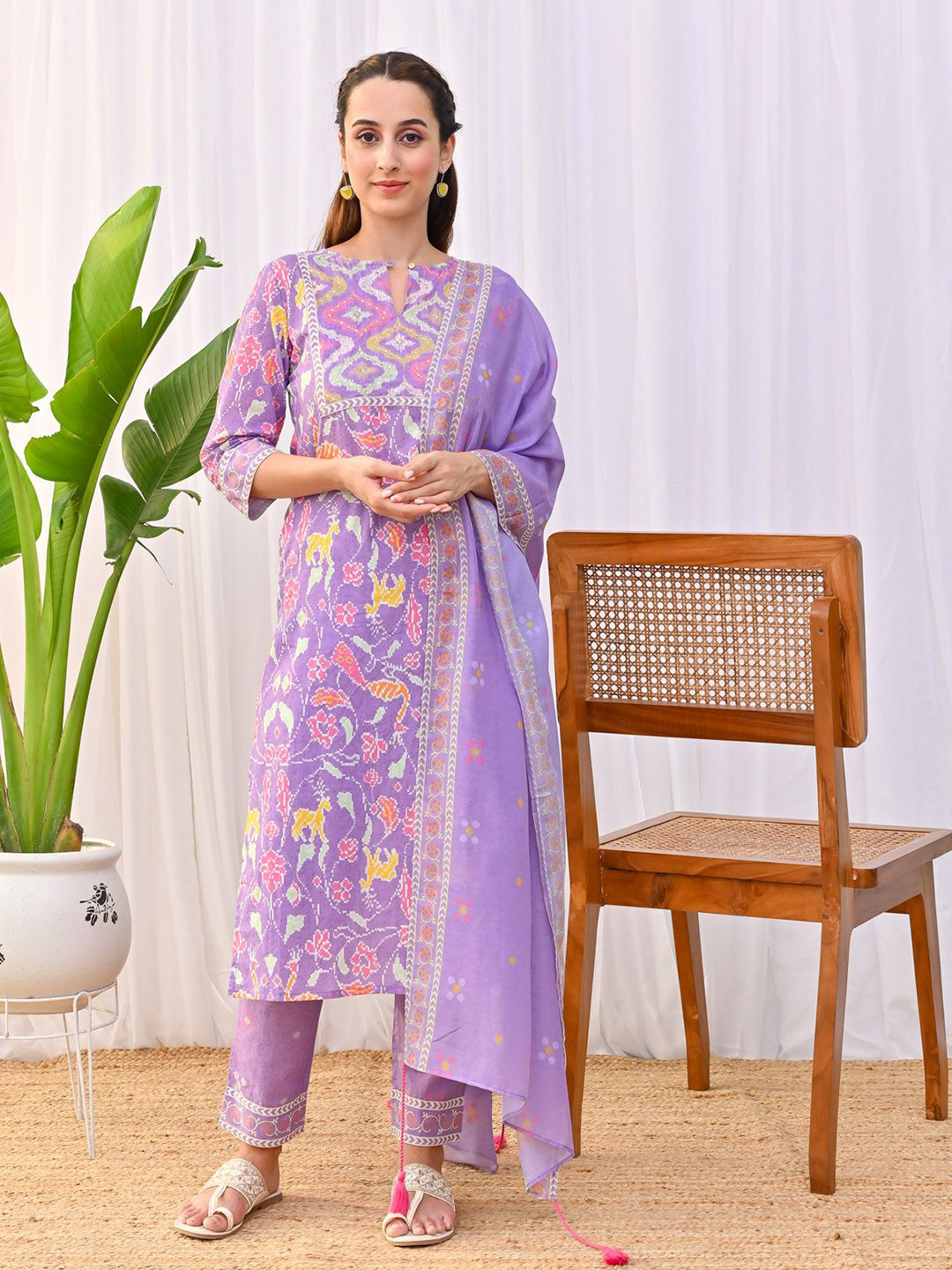 

Rustorange Women Floral Printed Regular Pure Cotton Straight Kurta with Trousers & Dupatta, Lavender