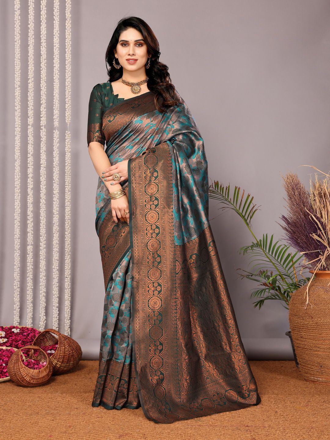 

ASCIIBLUES Woven Design Zari Silk Blend Banarasi Saree, Turquoise blue