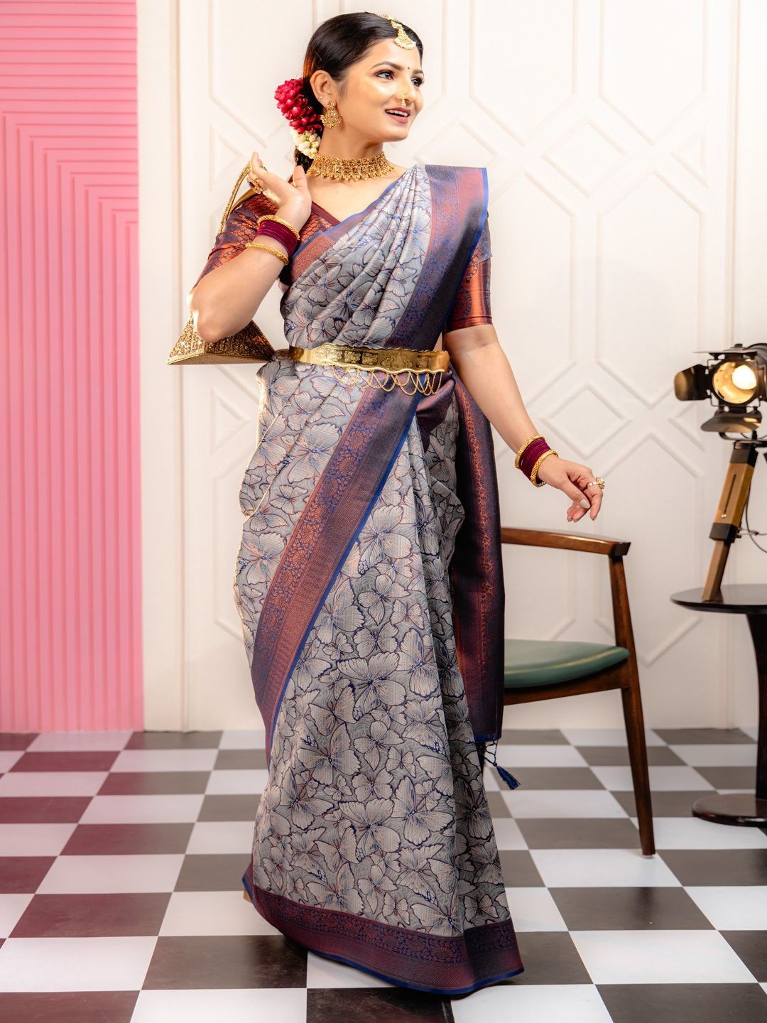 

ASCIIBLUES Woven Design Zari Banarasi Saree, Grey