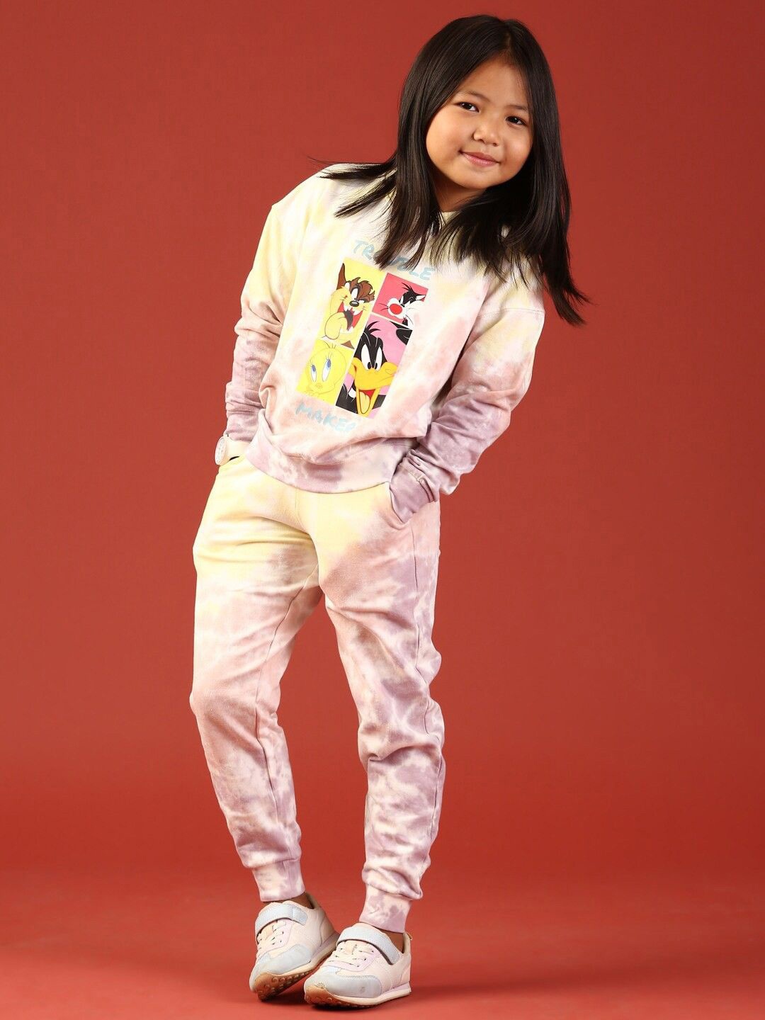 

Kids Unisex Looney Tunes Printed Tie & Dye Oversized Pure Cotton Sweatshirt & Joggers, Yellow