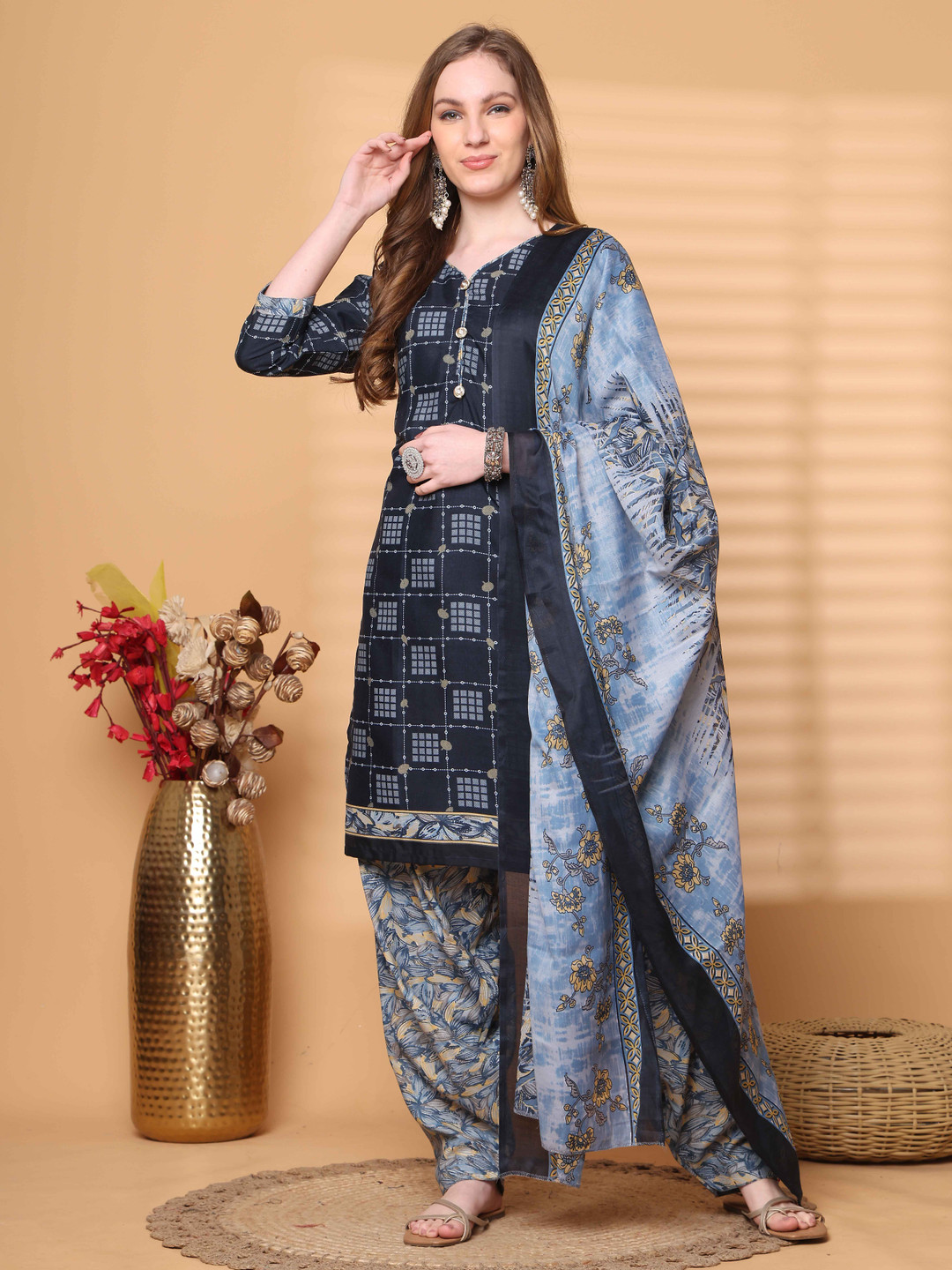 

Roly Poly Geometric Printed V-Neck Straight Kurta With Salwar And Dupatta, Navy blue