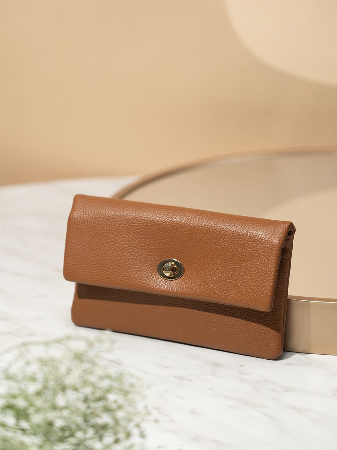 

Inc 5 Women Geometric Textured Card Holder, Brown