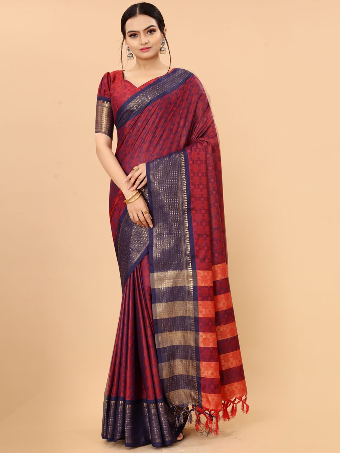 

DIVASTRI Woven Design Ikat Saree, Red