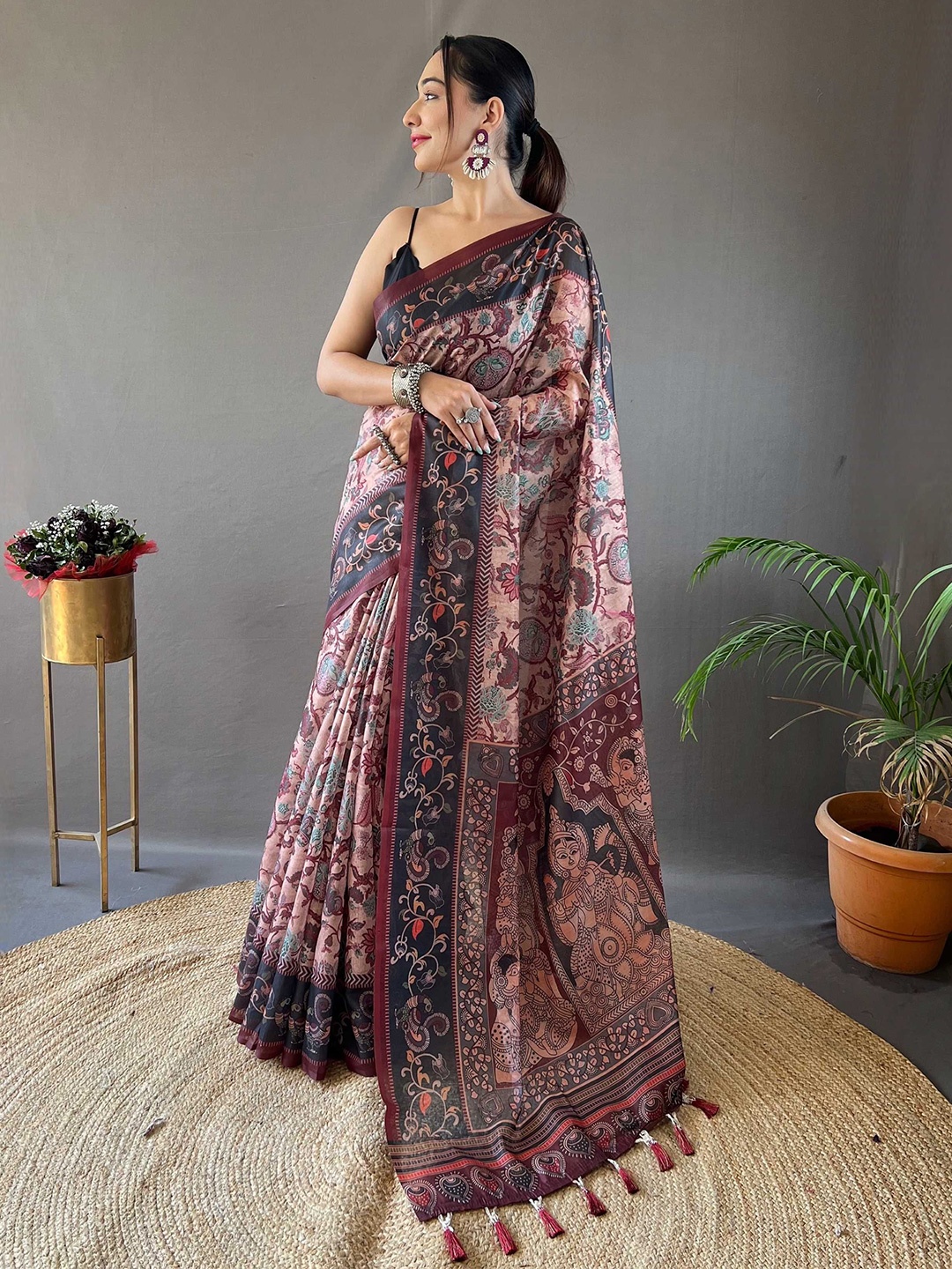 

DIVASTRI Printed Kalamkari Designer Saree, Peach