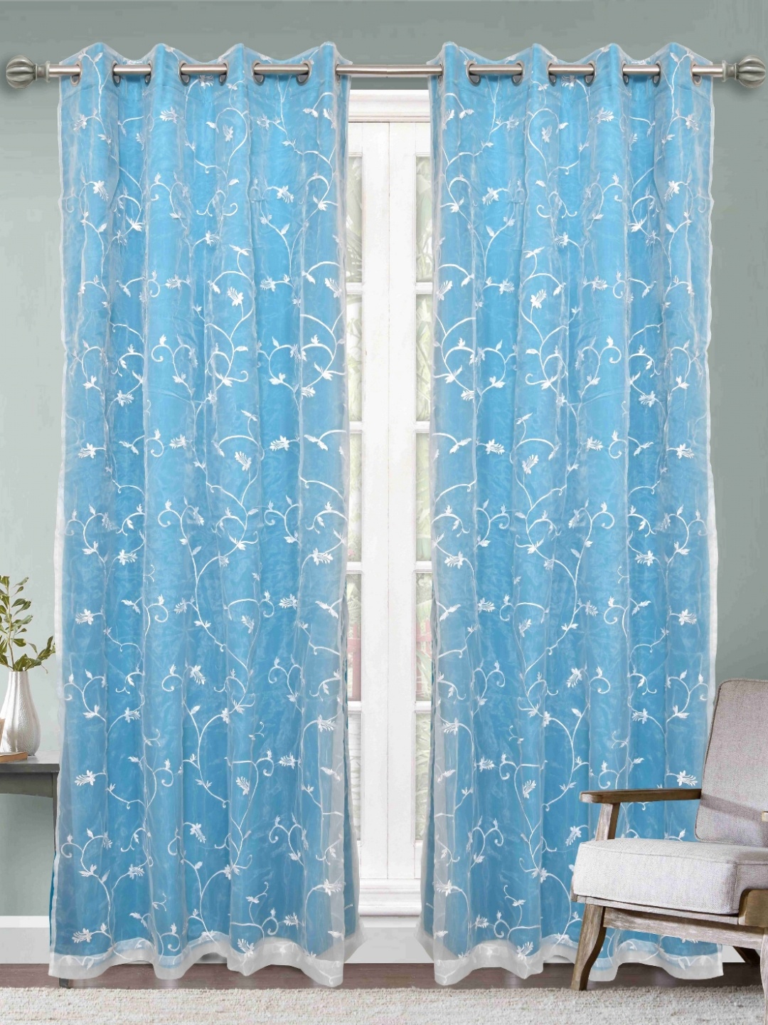

Aura Blue And White 2 Pieces Embroidered Long Door Rod Pocket Velvet Curtains