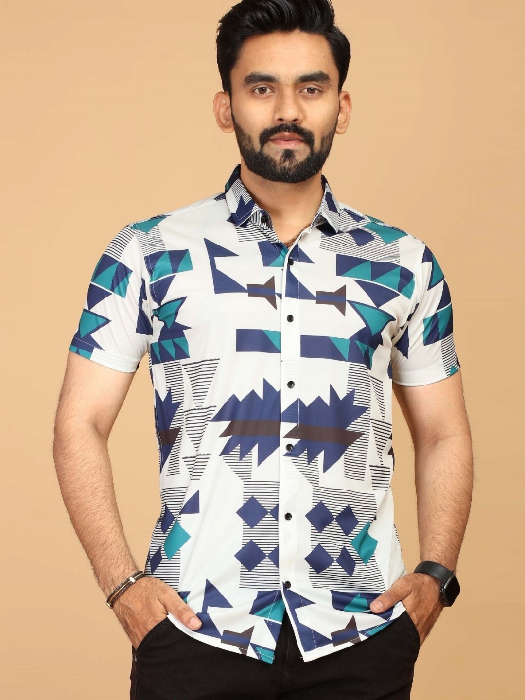 

FABRIPPLE Men Geometric Printed Polo Collar T-shirt, Off white