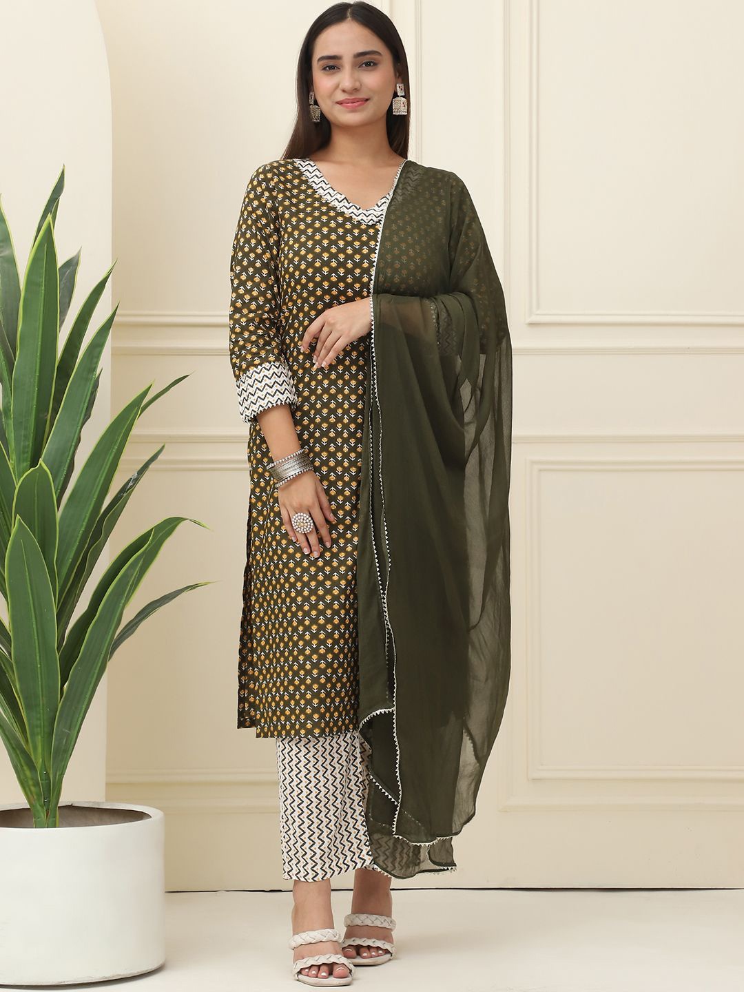 

BAESD Floral Printed V-Neck Pure Cotton Straight Kurta With Trouser And Dupatta, Green