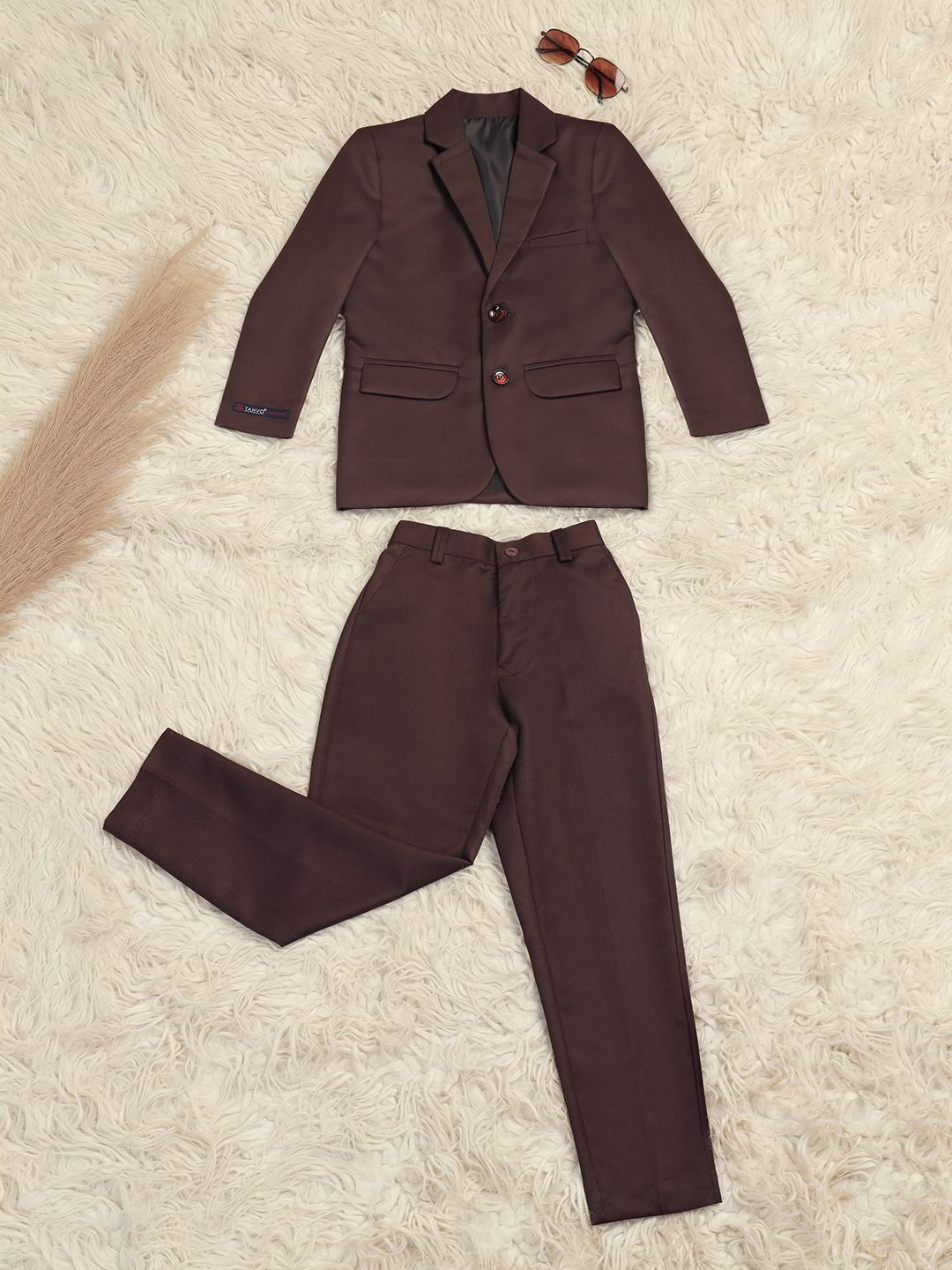 

TAHVO Boys Lapel Collar Two Piece Suit, Coffee brown