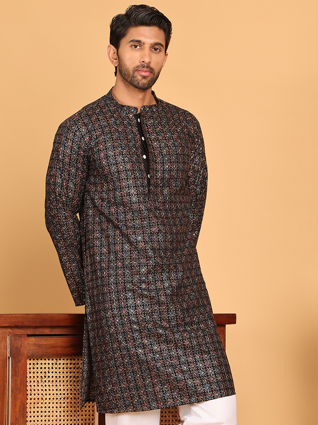 

Jompers Floral Embroidered Mandarin Collar Thread Work Straight Kurta, Black