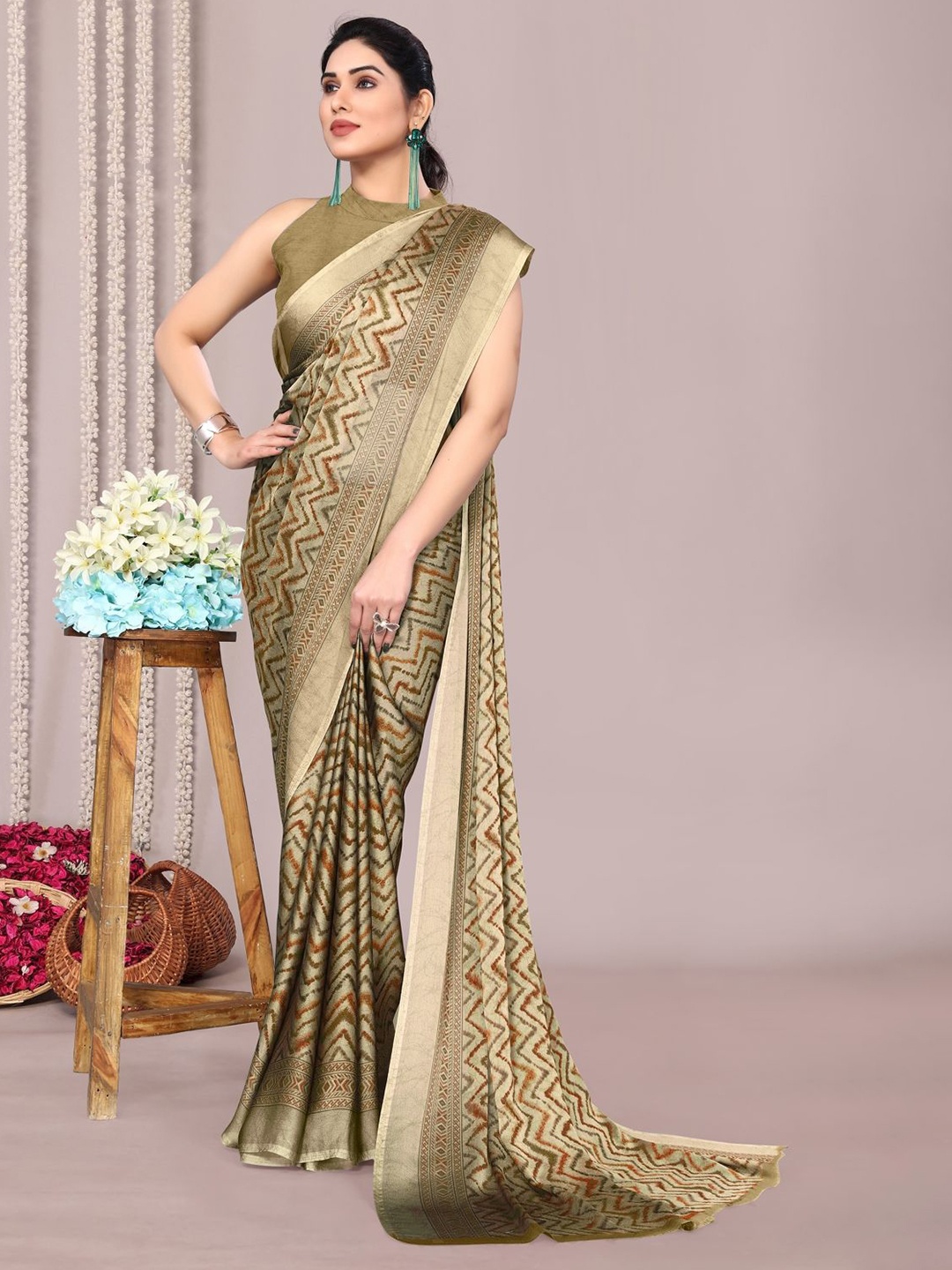 

KALINI Geometric Printed Saree, Beige