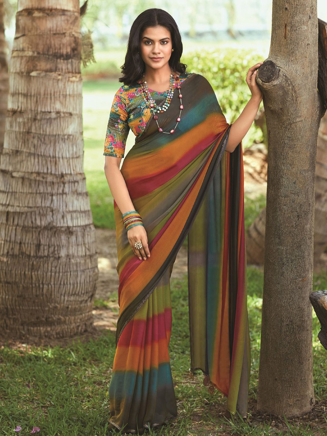

DIVASTRI Striped Embellished Border Saree, Green