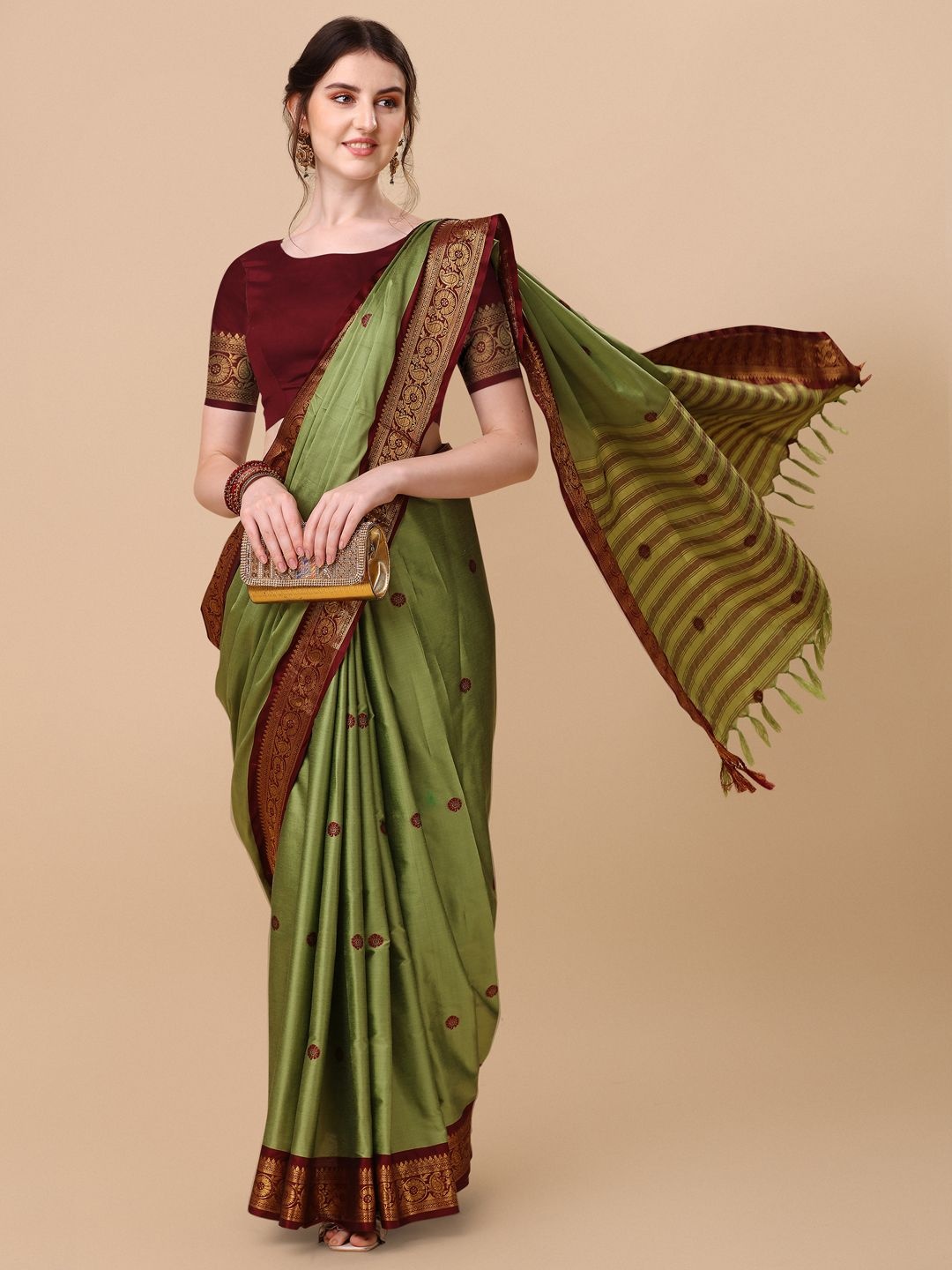 

DIVASTRI Woven Design Zari Pure Silk Ilkal Saree, Green