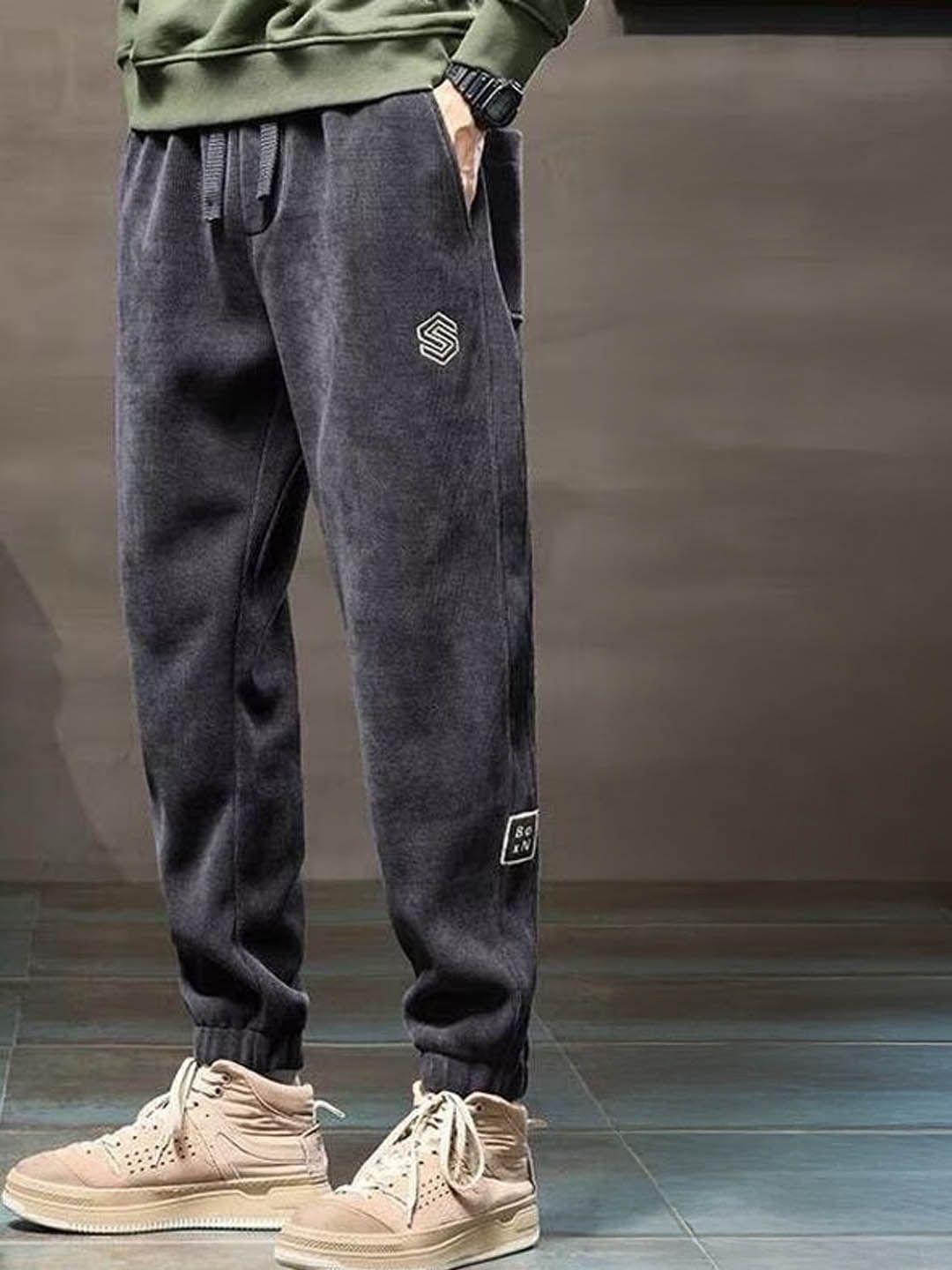

StyleCast Men Regular Fit Mid-Rise Joggers, Grey