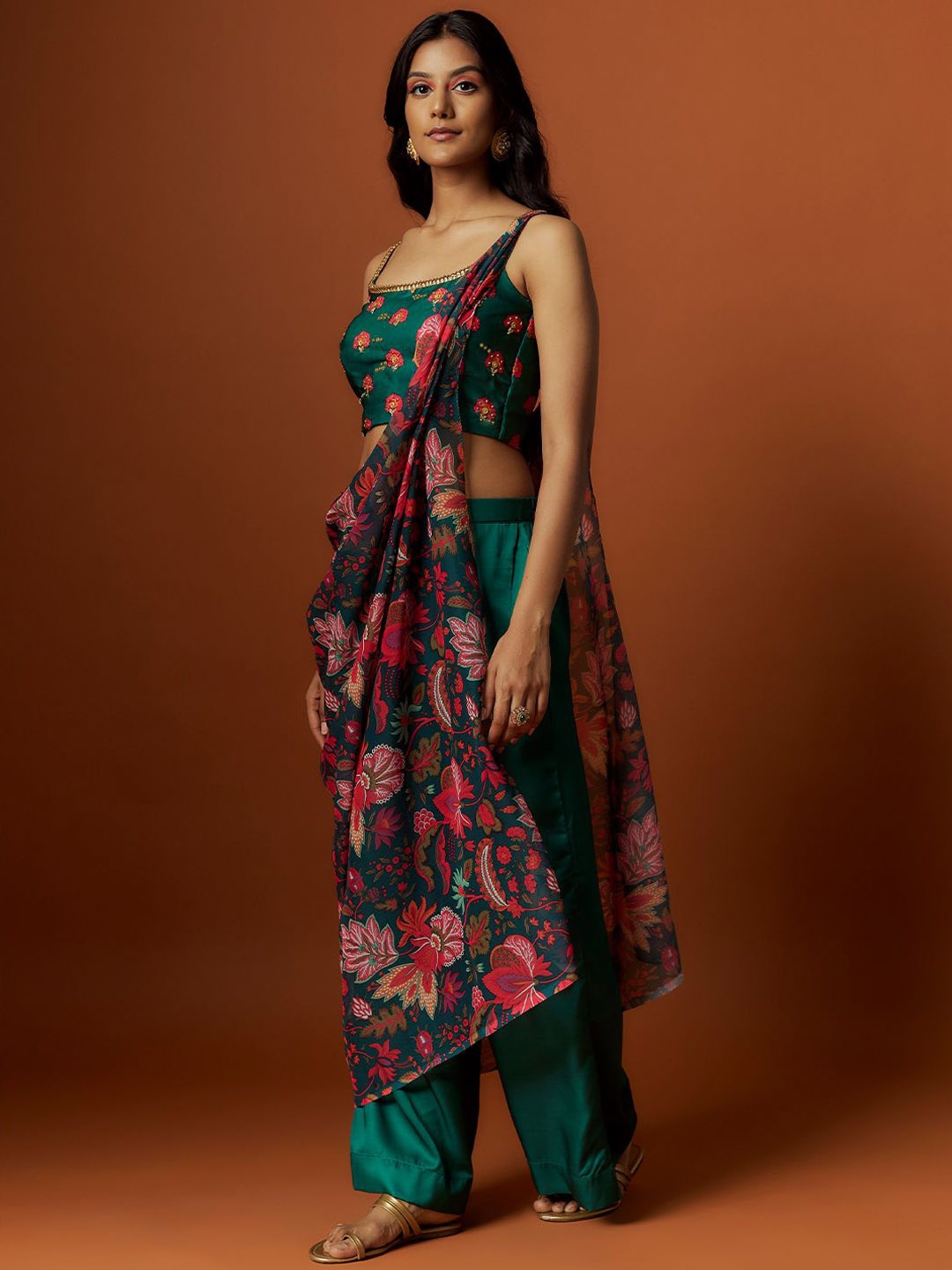 

Mystake By Meghna Shah Embroidered Round Neck Cropped Top With Palazzos Drape Dupatta, Green