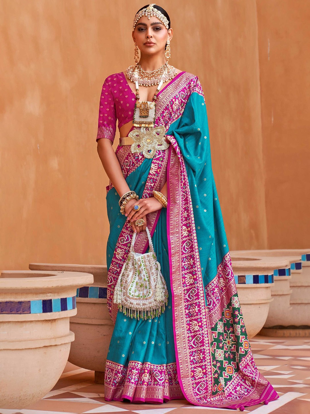 

DIVASTRI Women Woven Design Zari Patola Saree, Blue