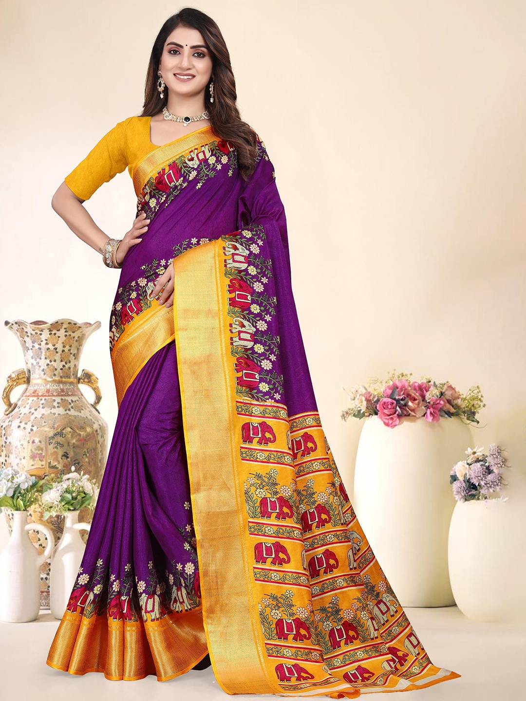

SUPERLAXMI Floral Printed ZariSaree, Purple