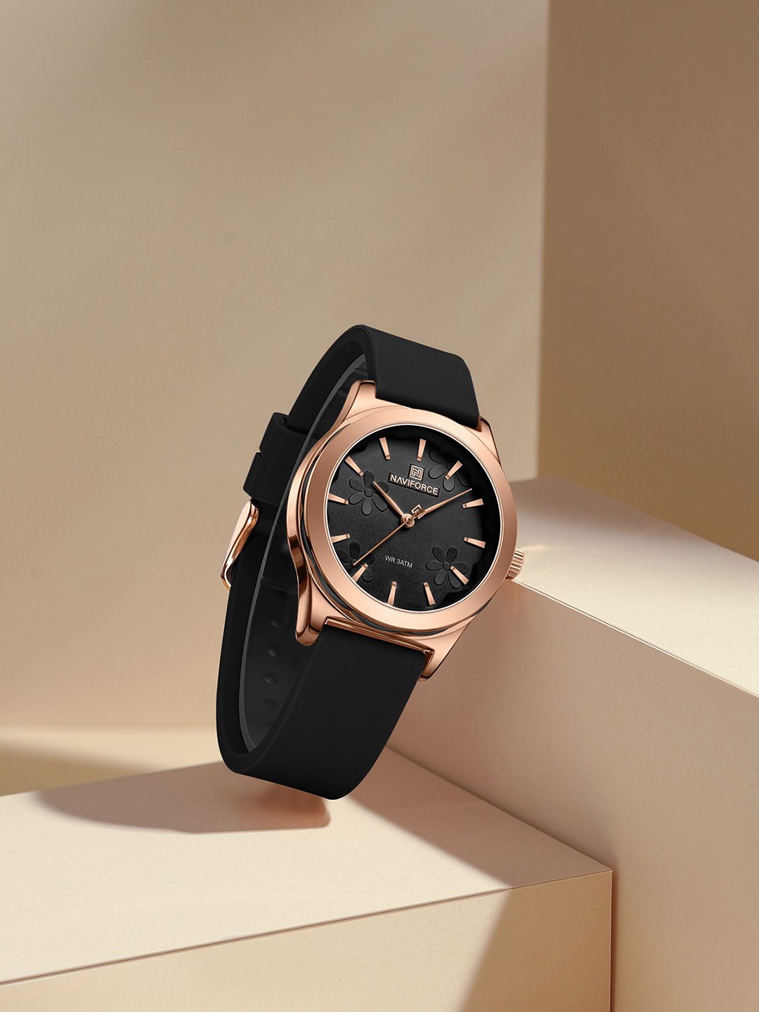 

Naviforce Women Dial & Straps Analogue Watch NF5051_RG B B, Rose gold