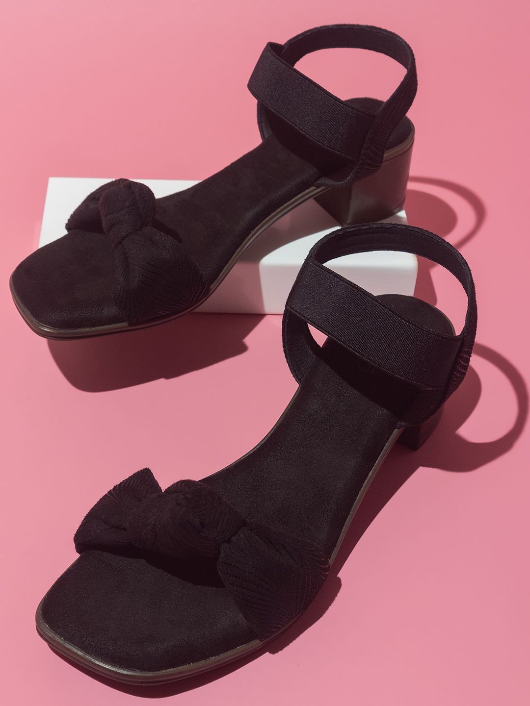 

Inc 5 Women Block Sandals, Black