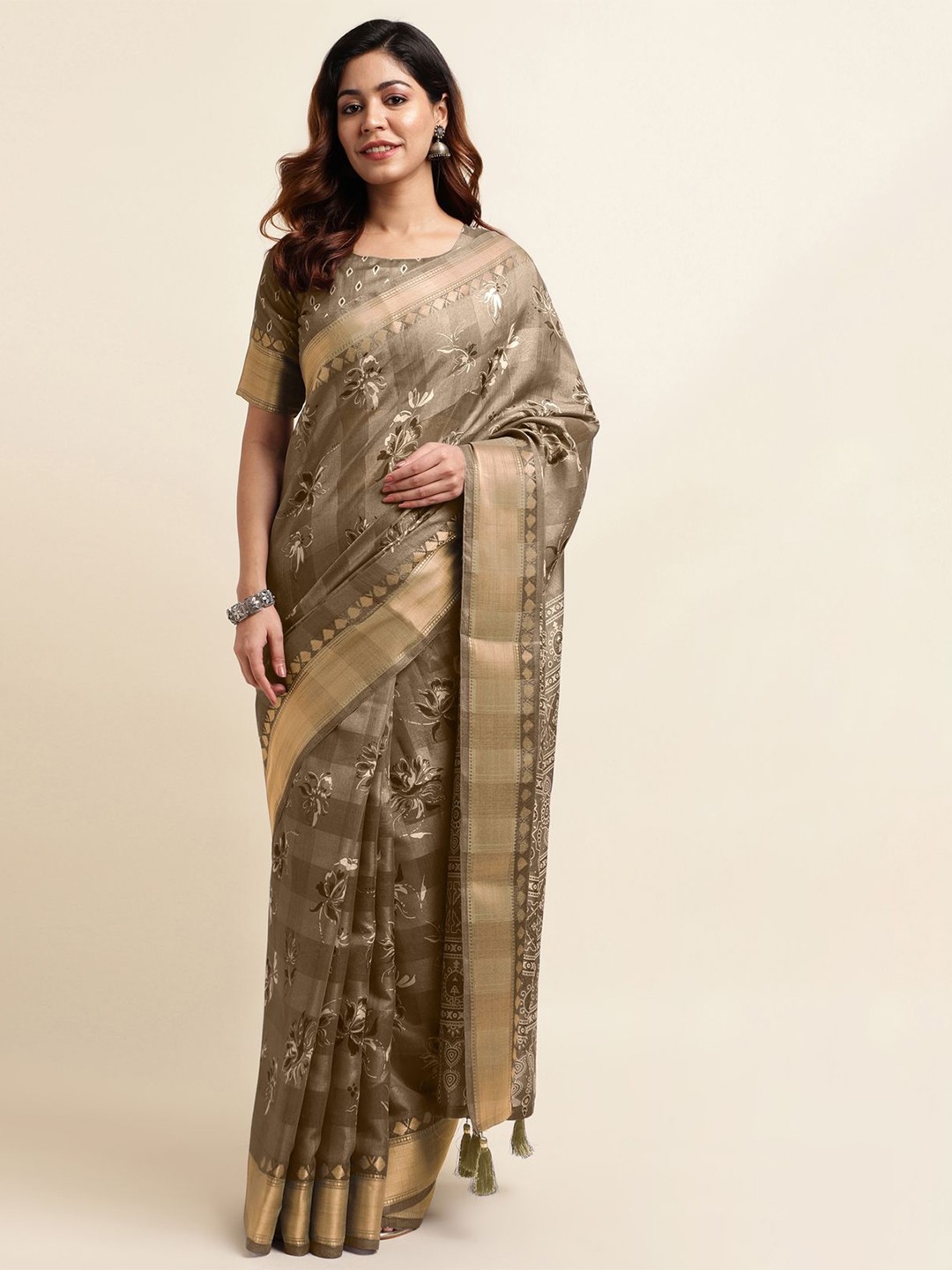 

KALINI Floral Printed Zari Saree, Beige