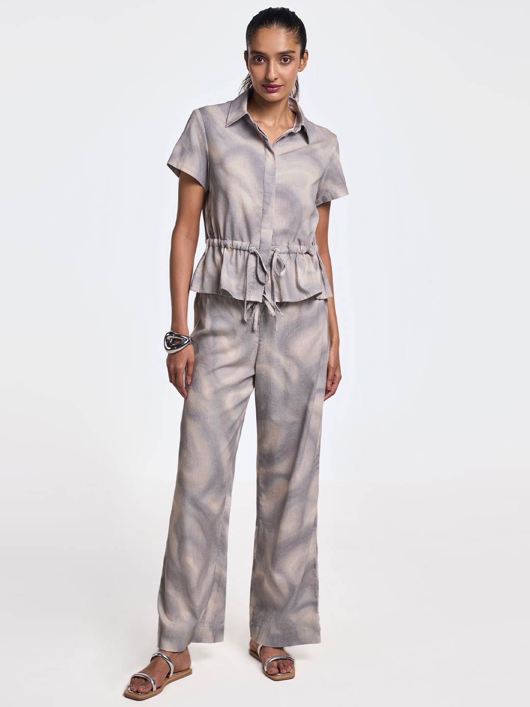 

Terra Luna Women Smart Fit Spread Collar Solid Cotton Casual Shirt, Grey