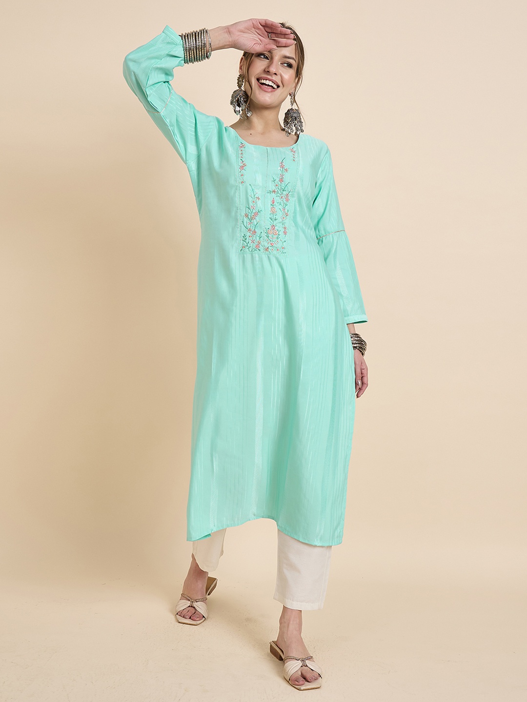 

Anouk Rustic Floral Embroidered Round Neck Straight Kurta, Blue