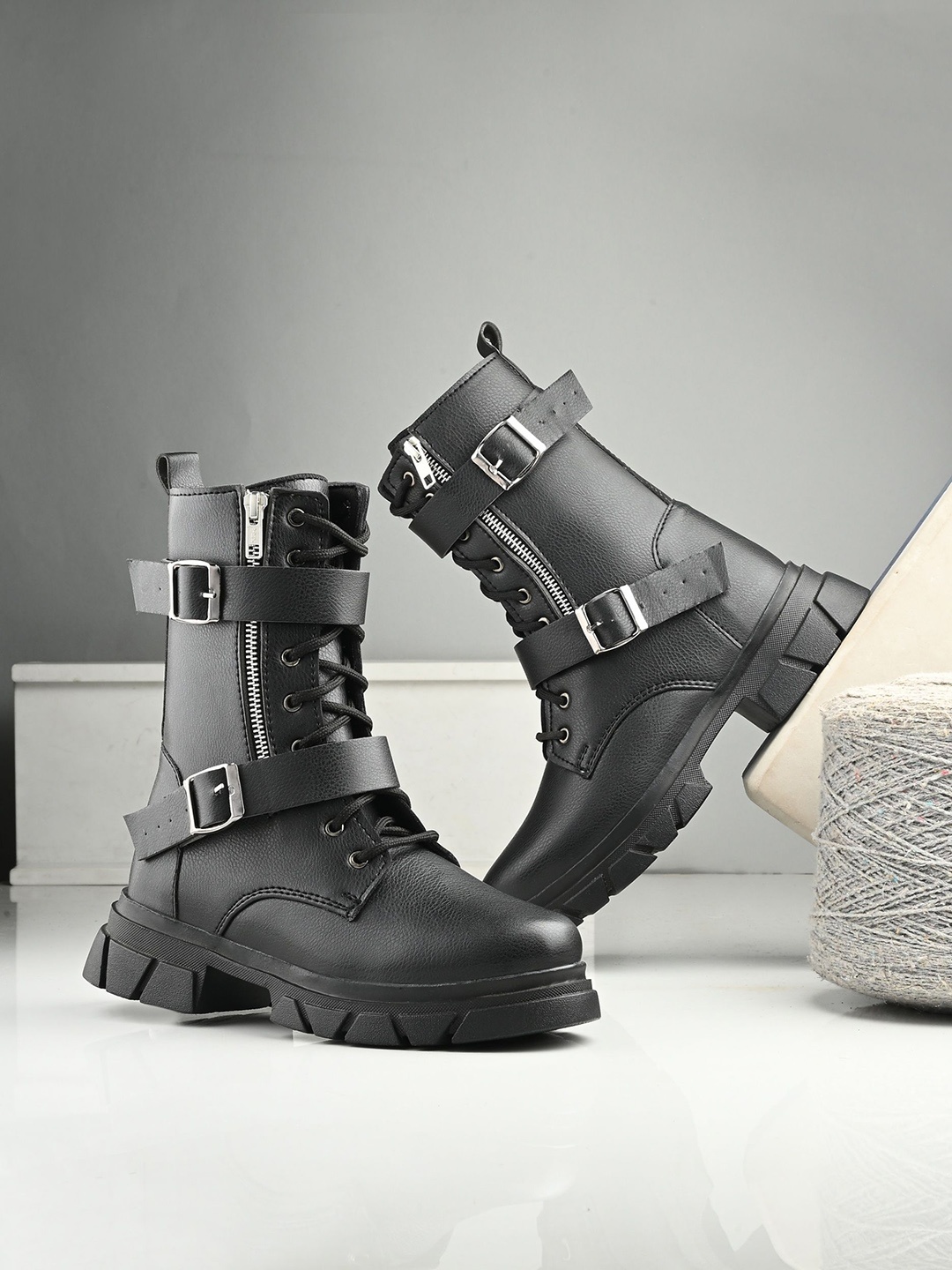 

AfroJack Women Block-Heeled Chunky Boots, Black