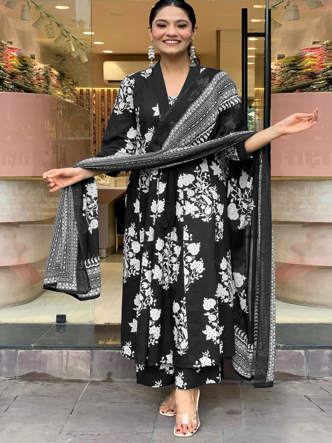 

GoSriKi Jaiswal Floral Printed V-Neck Pleated Anarkali Kurta With Palazzos & Dupatta, Black