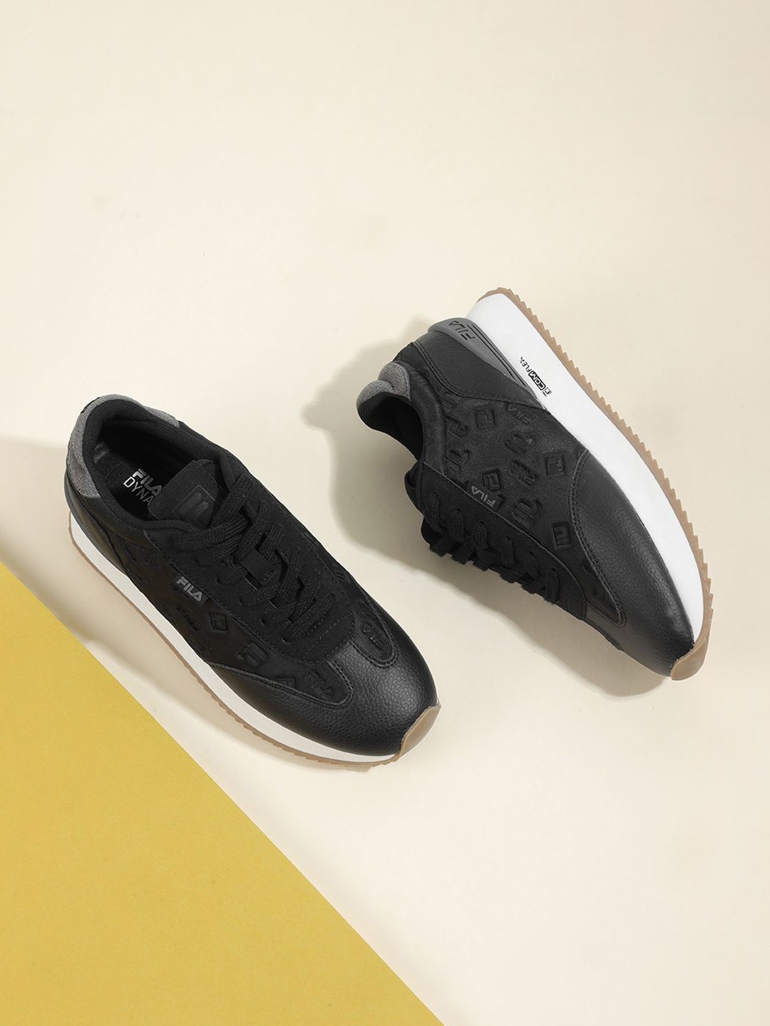 

FILA RETRO-JO DEBO Men Lace-Ups Walking Shoes, Black