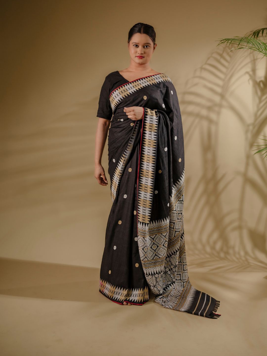 

Mayuri Silk Ethnic Motifs Pure Silk Saree, Black
