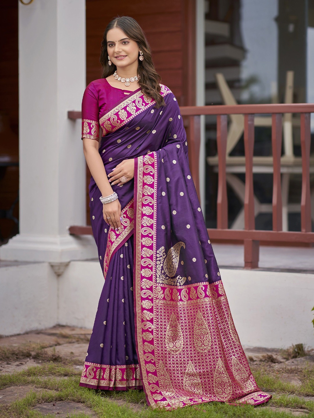 

SAREETHNIC Woven Design Zari Pure Silk Banarasi Saree, Purple