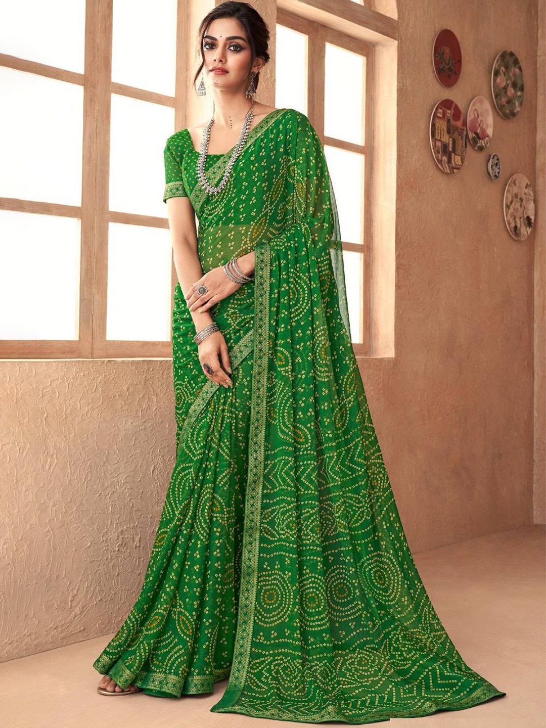 

DURGA EMPORIO Bandhani Embroidered Pure Chiffon Bandhani Saree, Green