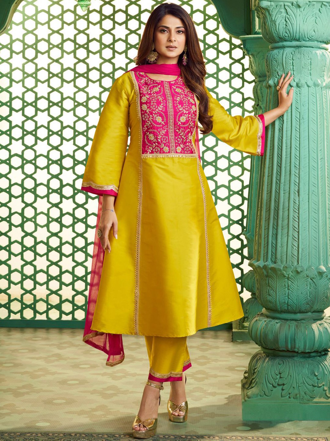 

Bhama Couture Jennifer Winget Floral Cotton Silk A-Line Kurta With Trousers & Dupatta, Yellow