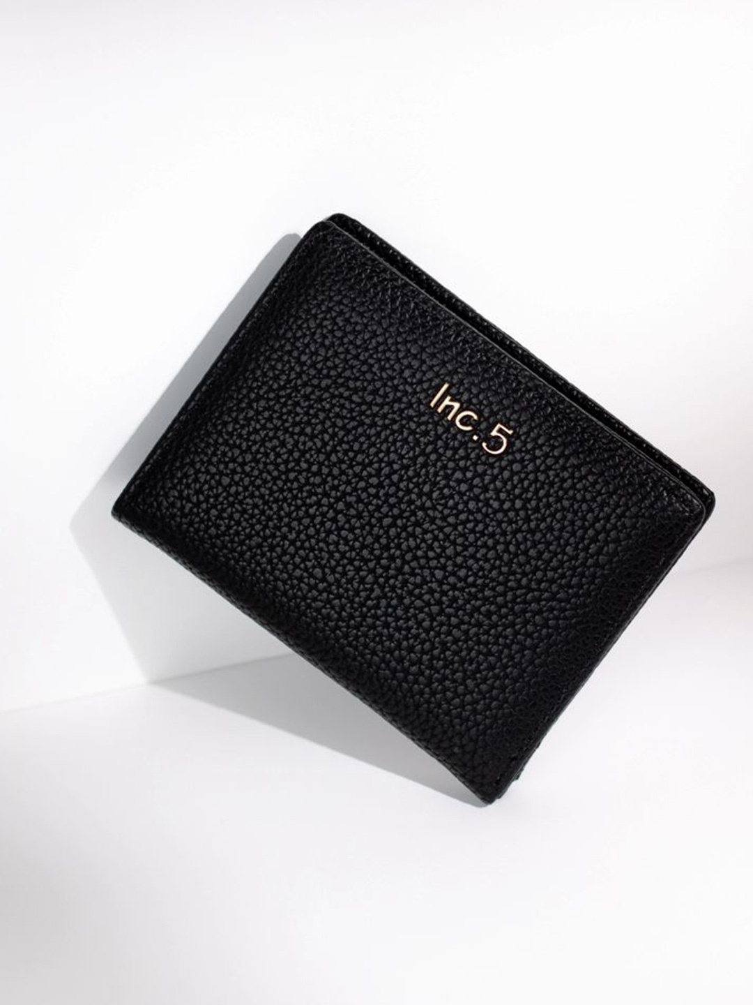 

Inc 5 Women Geometric Textured Card Holder, Black