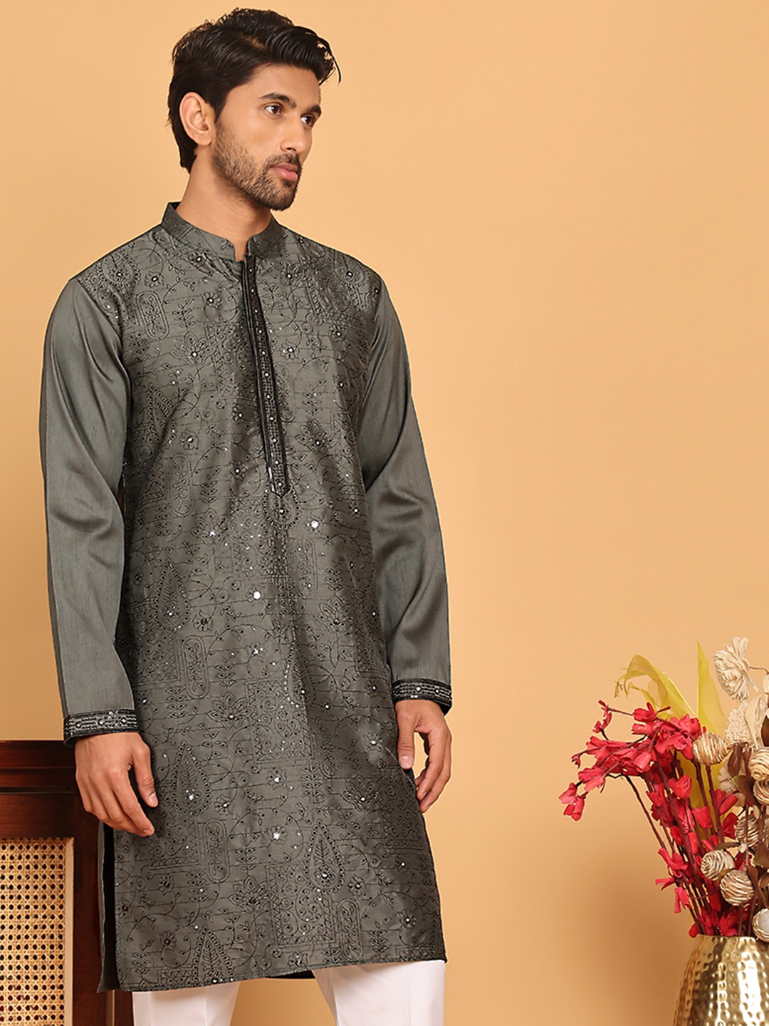 

Jompers Floral Embroidered Mandarin Collar Mirror Work Straight Kurta, Grey