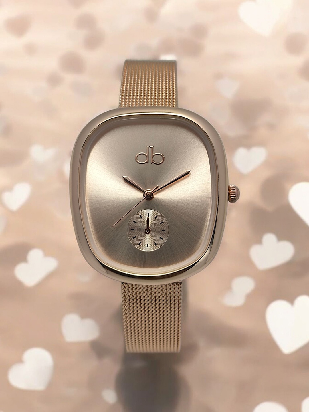

DressBerry Women Brass Dial & Stainless Steel Bracelet Style Straps Watch MPDBI-005-RG, Beige